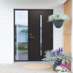 Frida-med-glass-1-e1684743748142-150x150