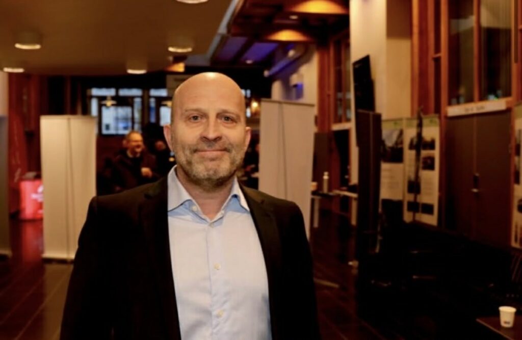 8bbf9ba7-b63c-41c2-9e70-a34c87a7c080-1024x667